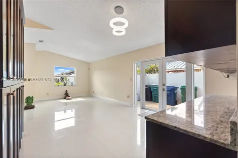 910 SW 140th Avenue Miami FL 33184