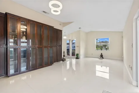 910 SW 140th Avenue Miami FL 33184