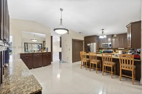 910 SW 140th Avenue Miami FL 33184