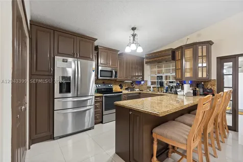 910 SW 140th Avenue Miami FL 33184