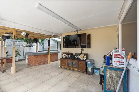 910 SW 140th Avenue Miami FL 33184
