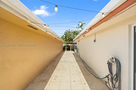 910 SW 140th Avenue Miami FL 33184