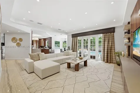 1585 Victoria Isle Way Weston FL 33327