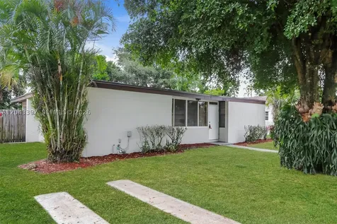 11823 Dahlia Drive Royal Palm Beach FL 33411