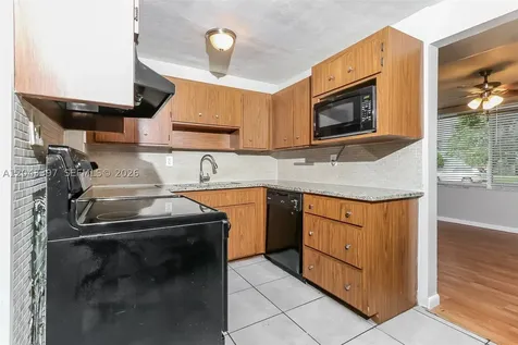 11823 Dahlia Drive Royal Palm Beach FL 33411