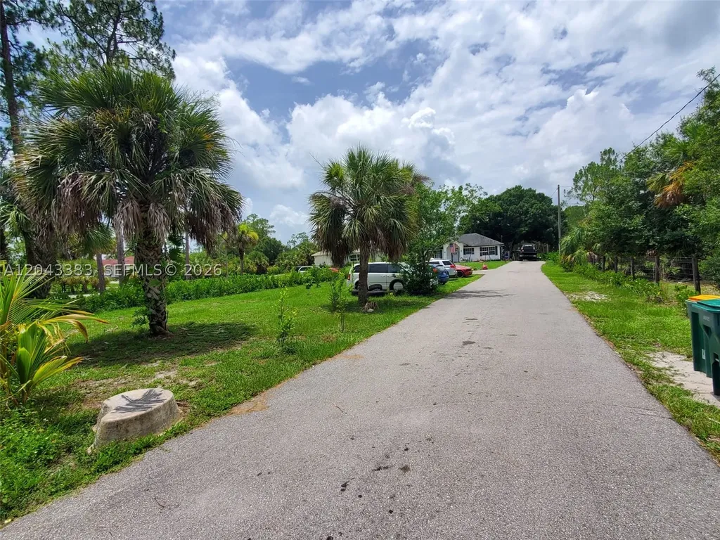 2830 NE 4th Avenue Naples FL 34120