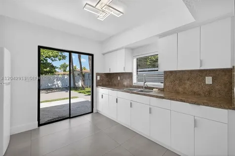 North Miami Beach FL 33162