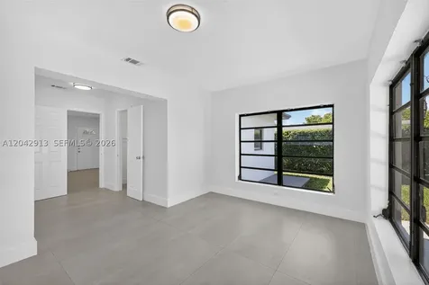 North Miami Beach FL 33162