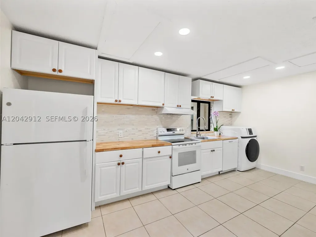 700 SW 12th Street Fort Lauderdale FL 33315