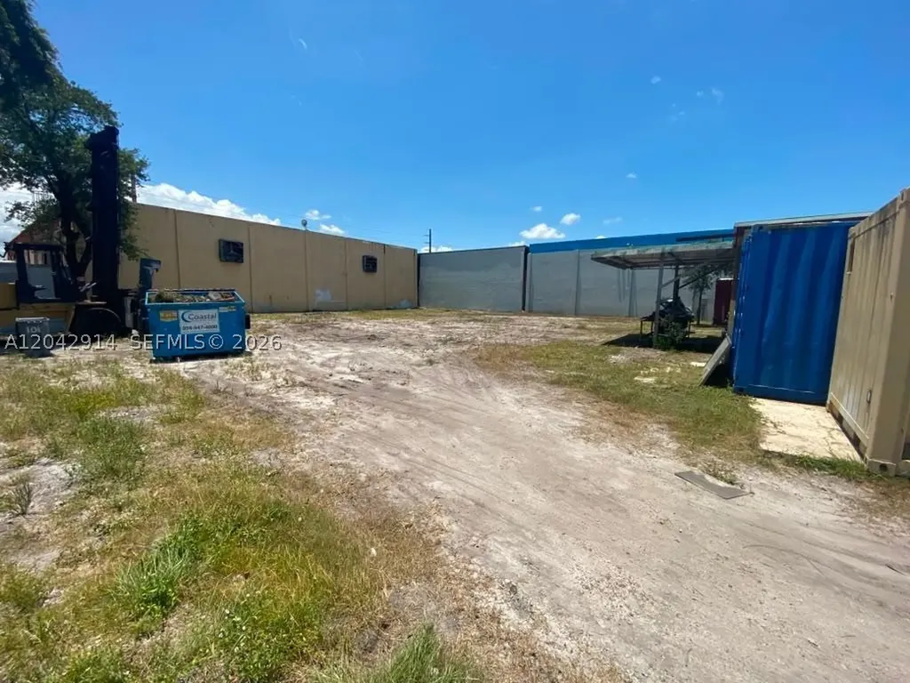 3367 NW 68th Street Miami FL 33147