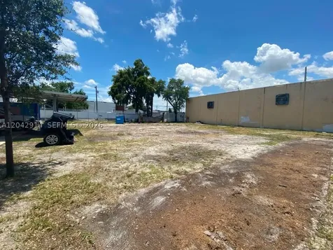 3367 NW 68th Street Miami FL 33147