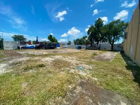 3367 NW 68th Street Miami FL 33147