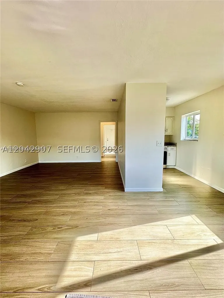 1821 N 17th Court Hollywood FL 33020