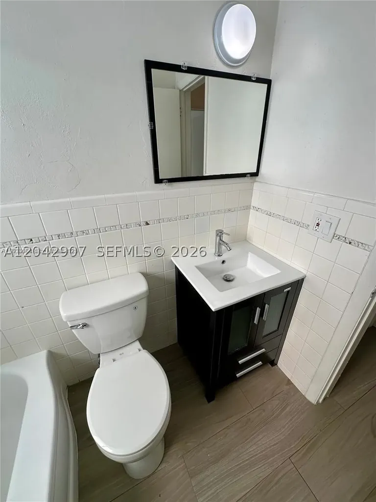 1821 N 17th Court Hollywood FL 33020