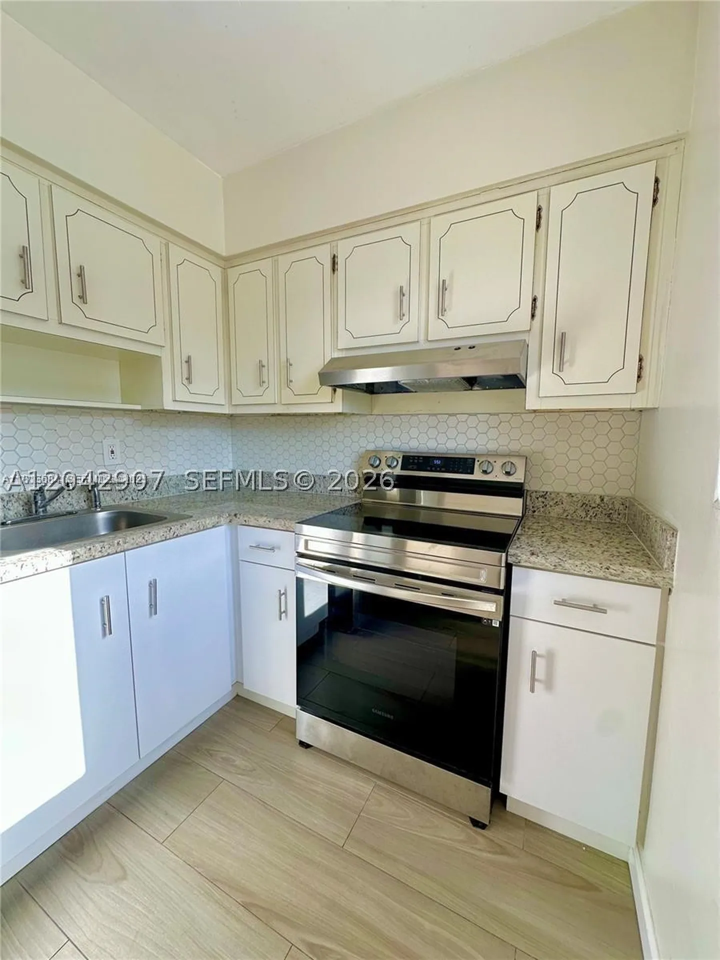 1821 N 17th Court Hollywood FL 33020