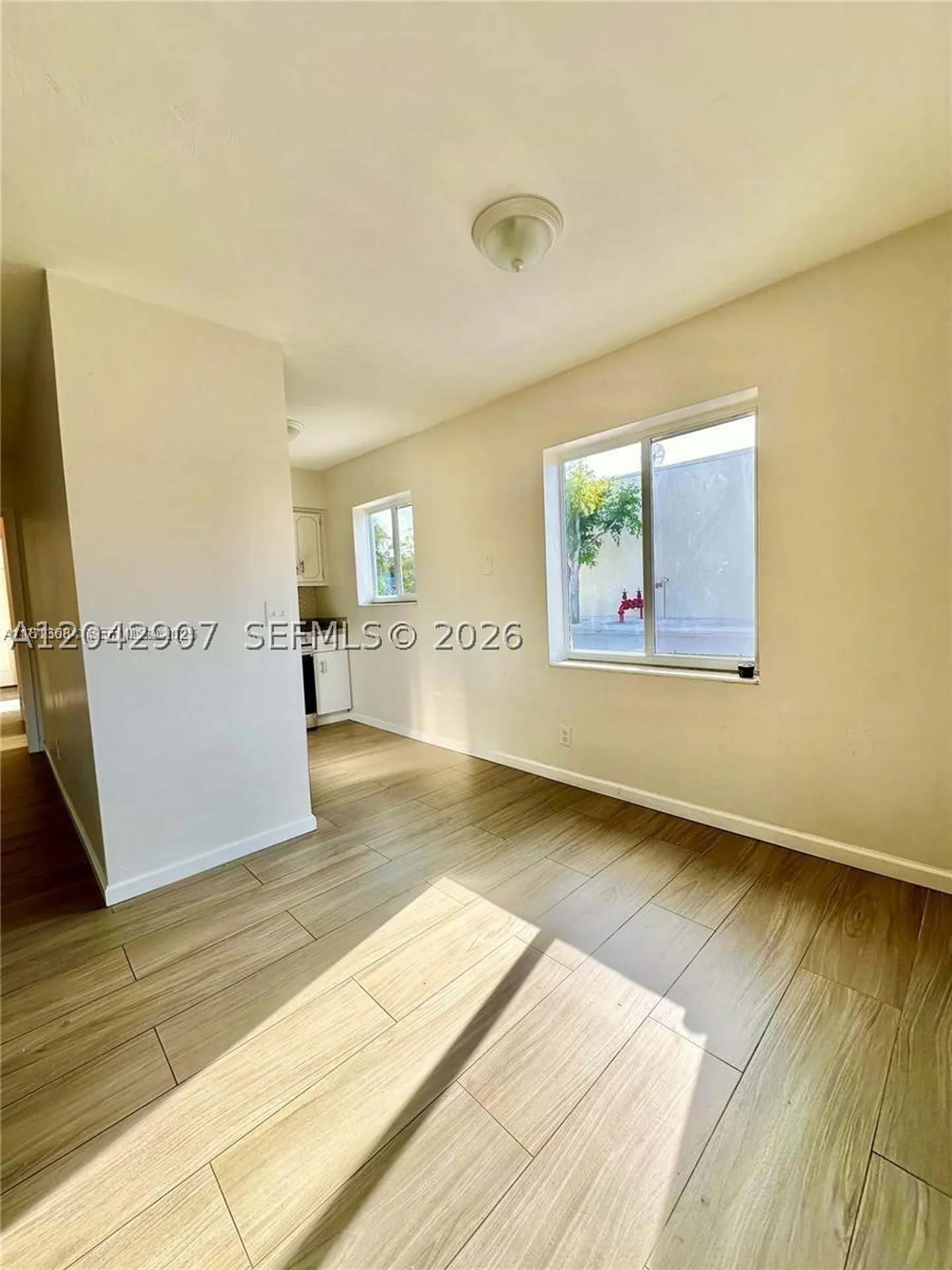1821 N 17th Court Hollywood FL 33020