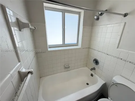 1821 N 17th Court Hollywood FL 33020