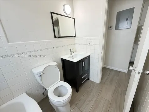 1821 N 17th Court Hollywood FL 33020