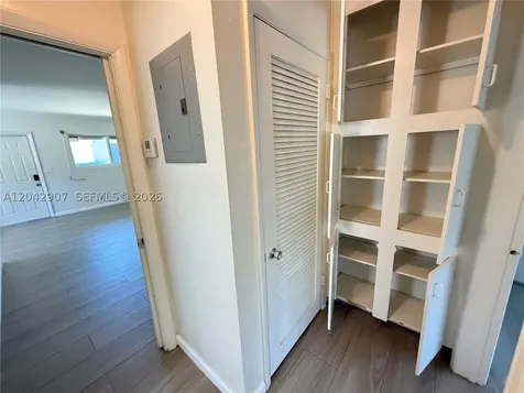 1821 N 17th Court Hollywood FL 33020