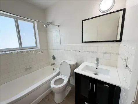1821 N 17th Court Hollywood FL 33020