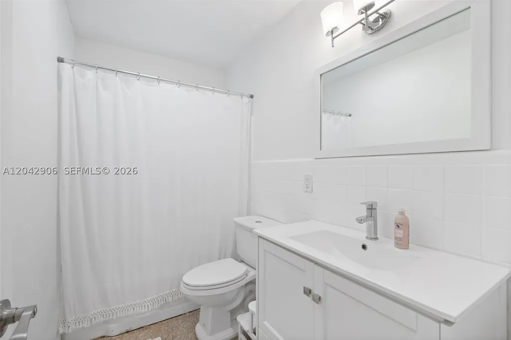 1250 NE 23rd Place Pompano Beach FL 33064