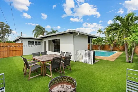 1250 NE 23rd Place Pompano Beach FL 33064