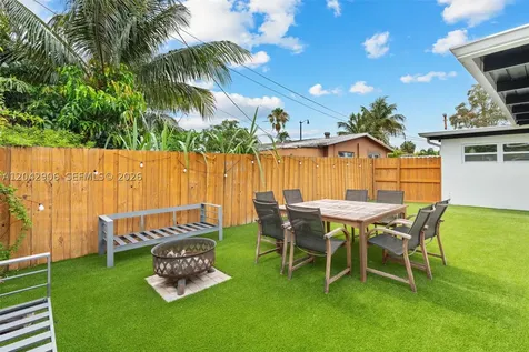 1250 NE 23rd Place Pompano Beach FL 33064