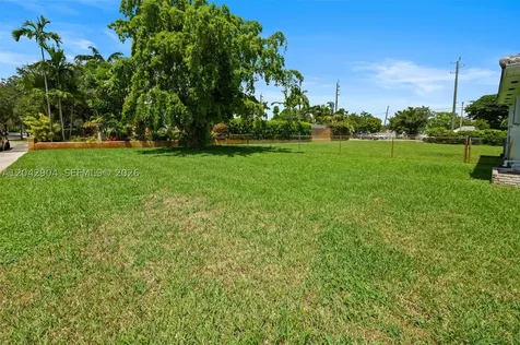 20 SW 4th Street Dania Beach FL 33004