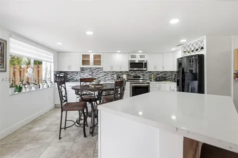 15652 SW 91st Lane Miami FL 33196