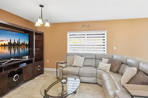 15652 SW 91st Lane Miami FL 33196