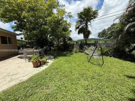 830 SW 64th Parkway Pembroke Pines FL 33023