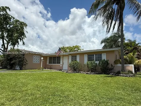 830 SW 64th Parkway Pembroke Pines FL 33023