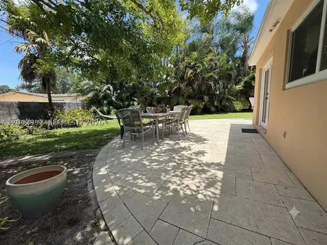 830 SW 64th Parkway Pembroke Pines FL 33023