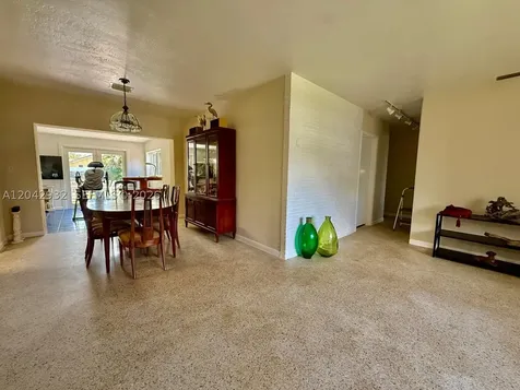 830 SW 64th Parkway Pembroke Pines FL 33023