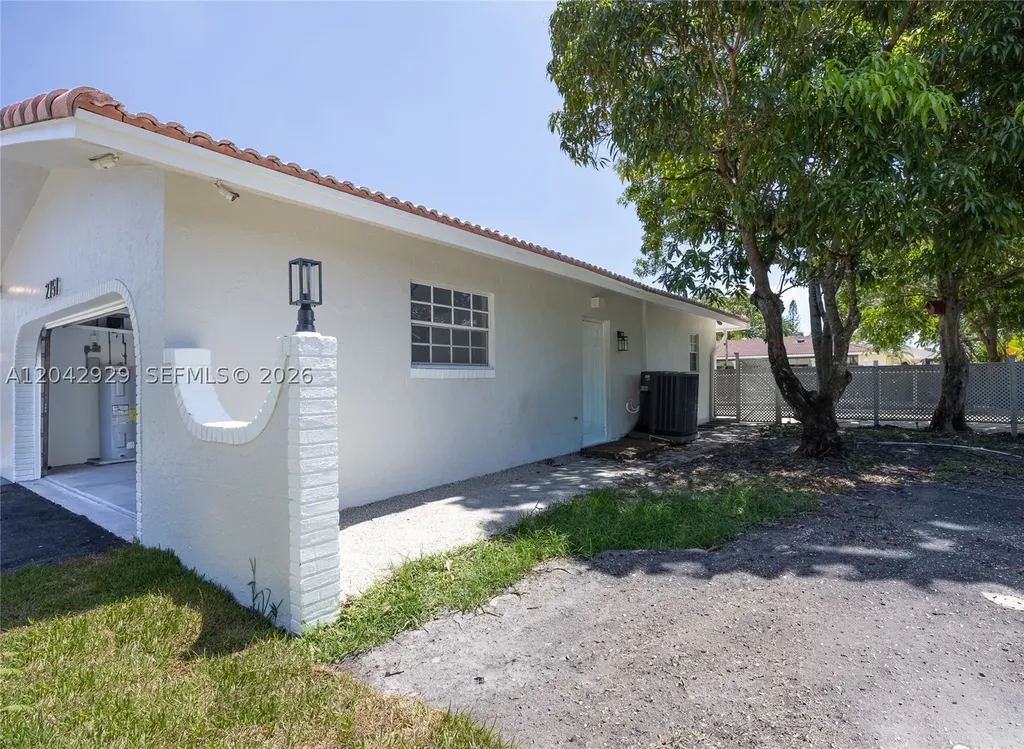 2757 NW 116th Terrace Coral Springs FL 33065