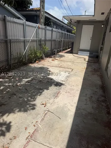 Miami FL 33125