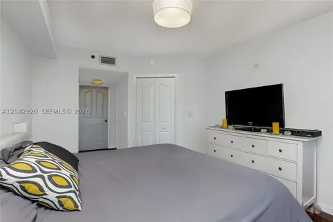 2665 SW 37th Avenue Miami FL 33133