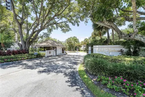 522 Oak Harbour Drive Juno Beach FL 33408