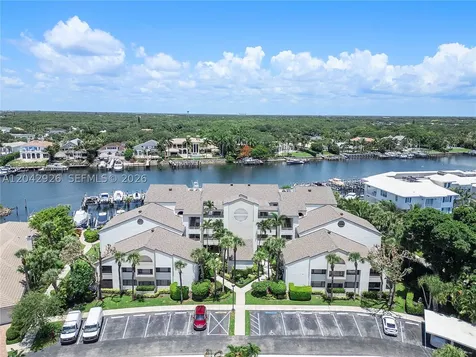 522 Oak Harbour Drive Juno Beach FL 33408