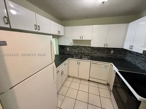 1900 W 68th Street Hialeah FL 33014