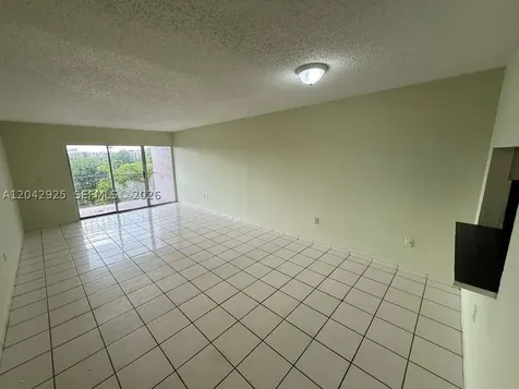 1900 W 68th Street Hialeah FL 33014
