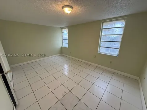 1900 W 68th Street Hialeah FL 33014