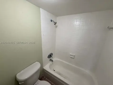 1900 W 68th Street Hialeah FL 33014