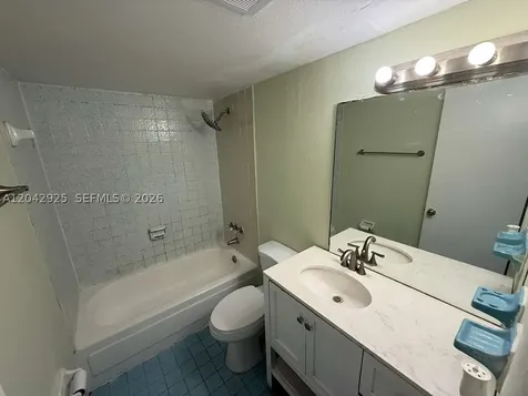 1900 W 68th Street Hialeah FL 33014