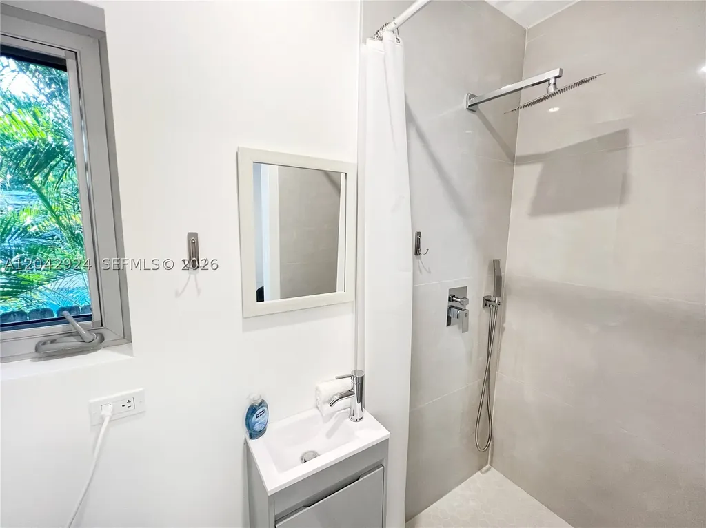 513 SW 18th Court Fort Lauderdale FL 33315