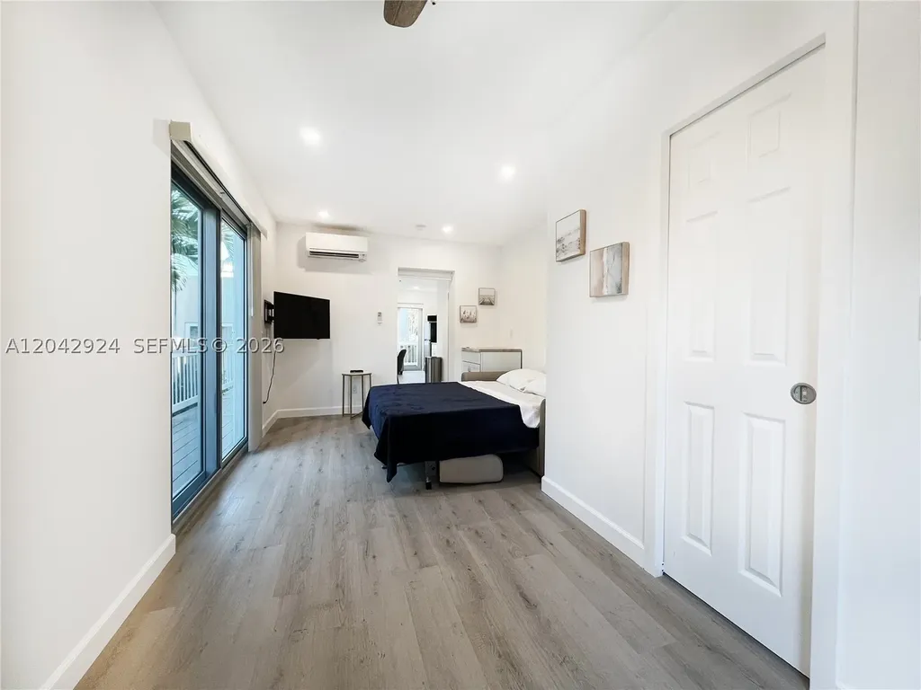 513 SW 18th Court Fort Lauderdale FL 33315