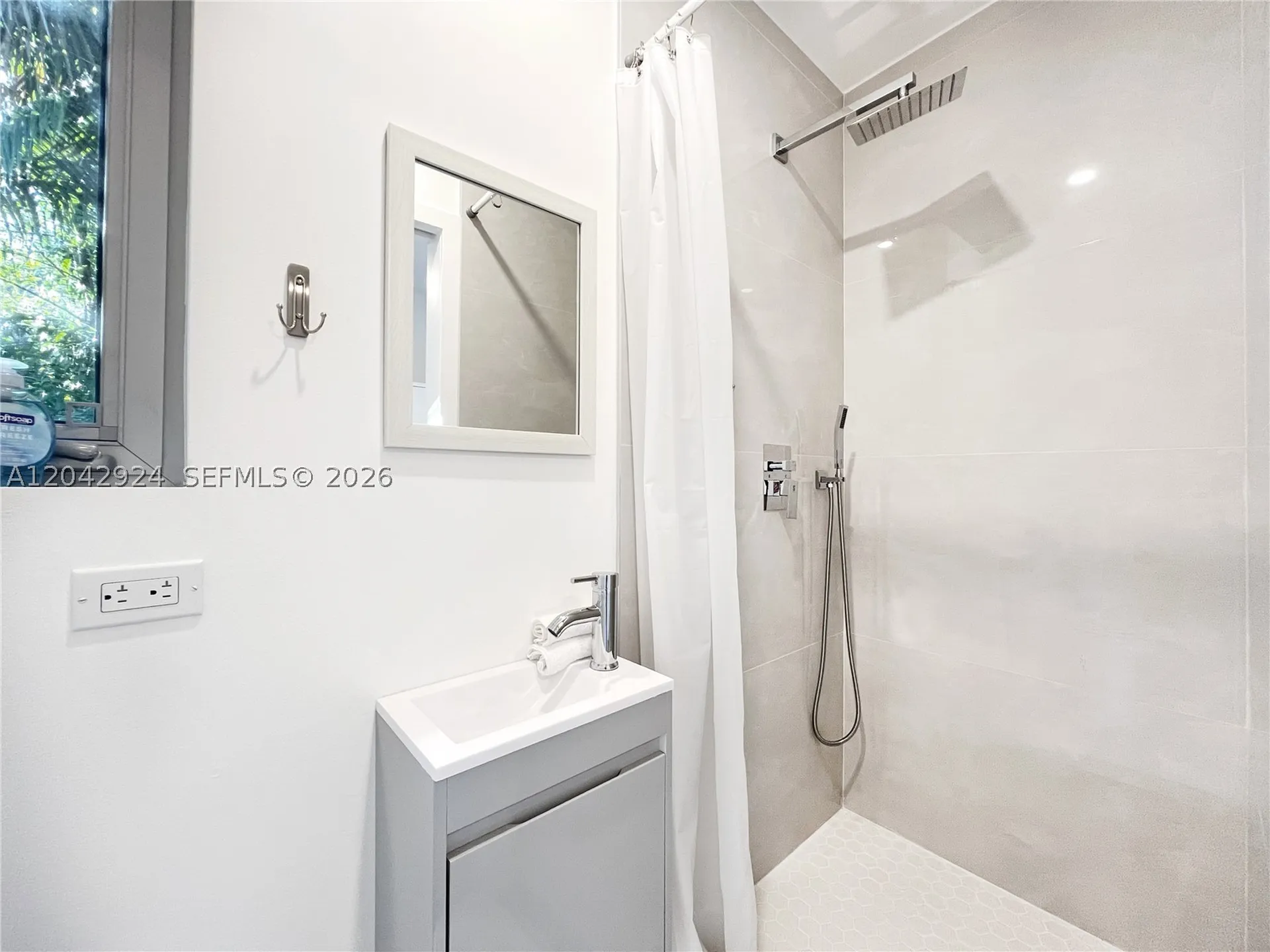 513 SW 18th Court Fort Lauderdale FL 33315