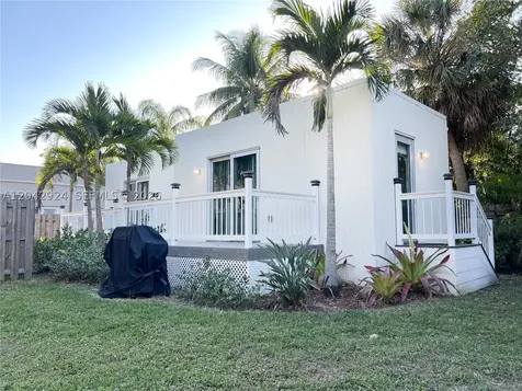 513 SW 18th Court Fort Lauderdale FL 33315