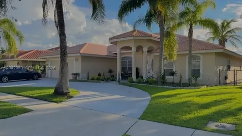 165 Cypress Trace Royal Palm Beach FL 33411