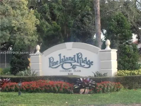 9401 Evergreen Place Davie FL 33324